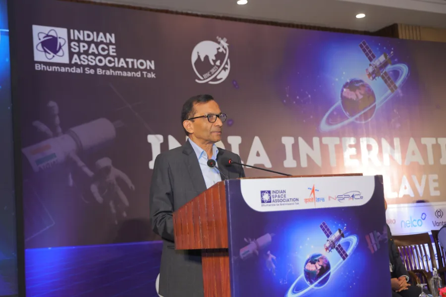 Dr. Pawan Goenka speaking at IISC 2025